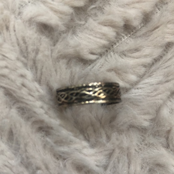 Toe ring, silver & black, adjustable - Picture 7 of 12